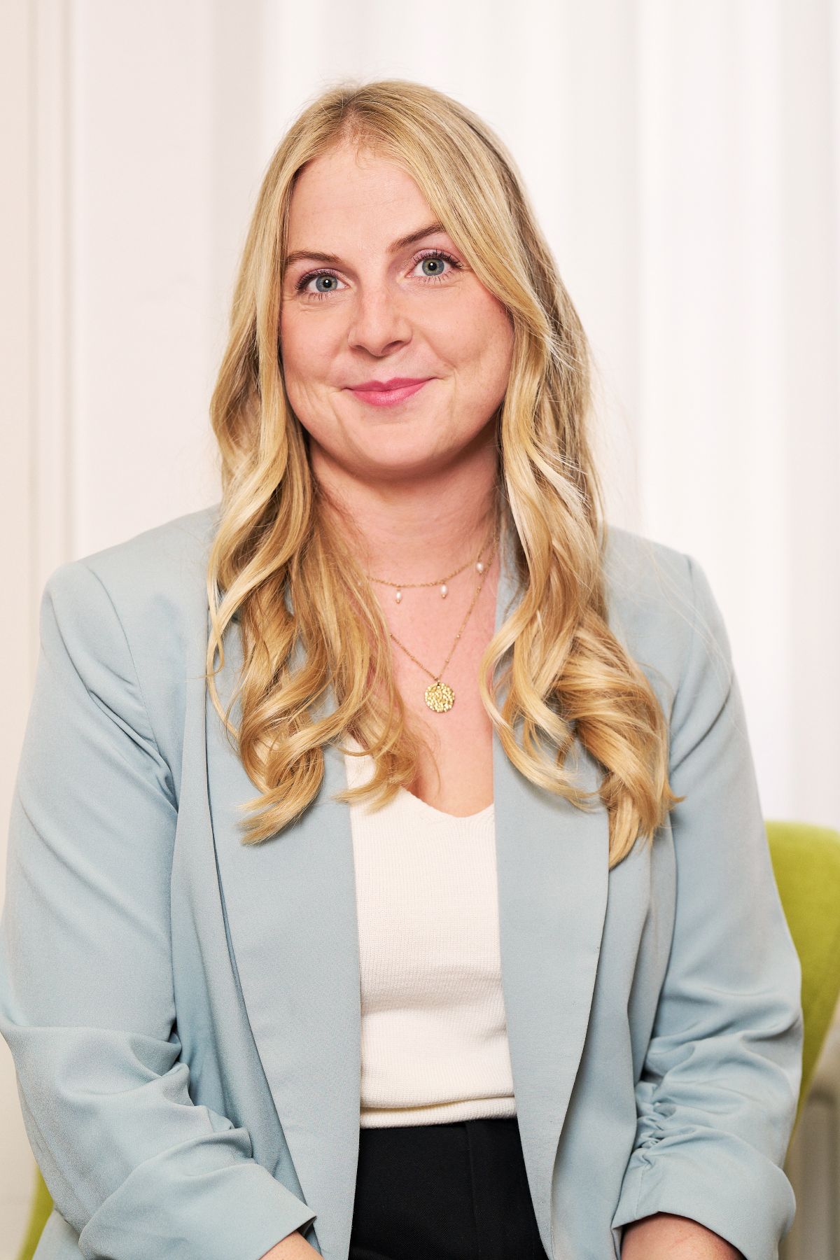 Frau Andrea Schinagl